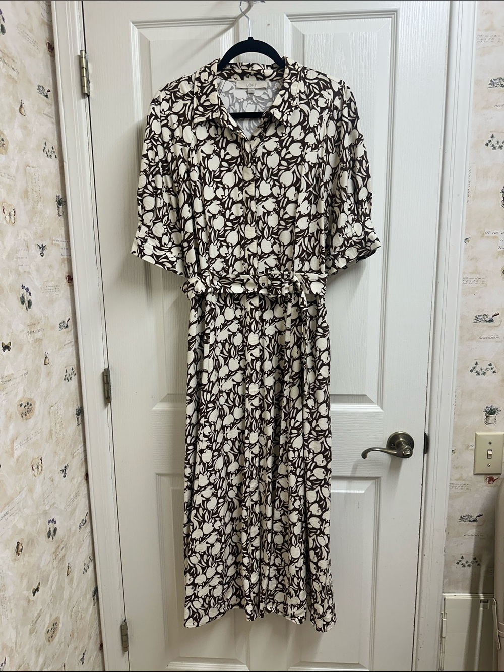Loft Floral Print Midi Dress in Cream and Brown size 12